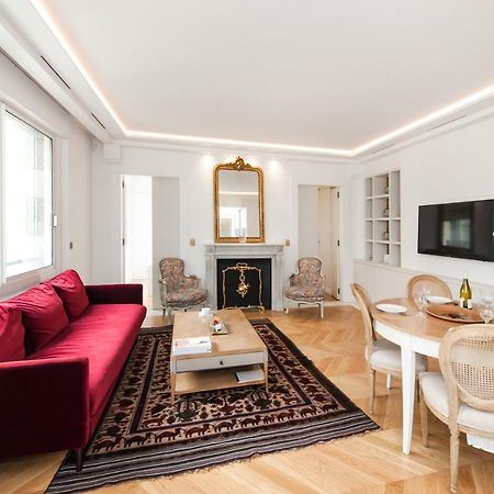 Luxury Montaigne Apartment Paris Exterior foto
