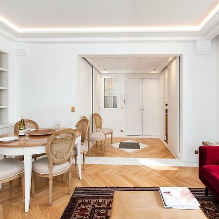 Luxury Montaigne Apartment Paris Exterior foto