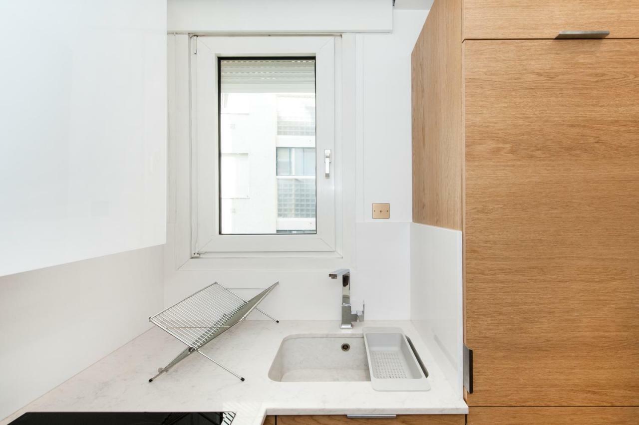 Luxury Montaigne Apartment Paris Exterior foto