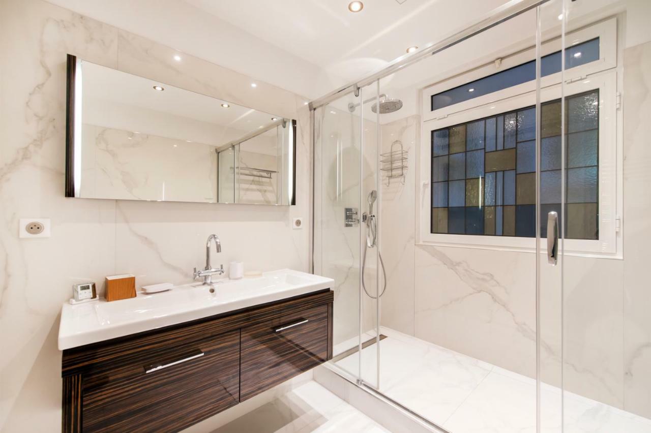 Luxury Montaigne Apartment Paris Exterior foto